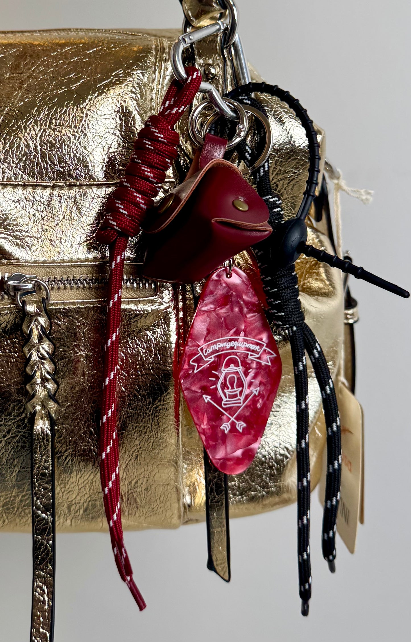 Grigri multi-position bordeaux MaisonPerla Collection