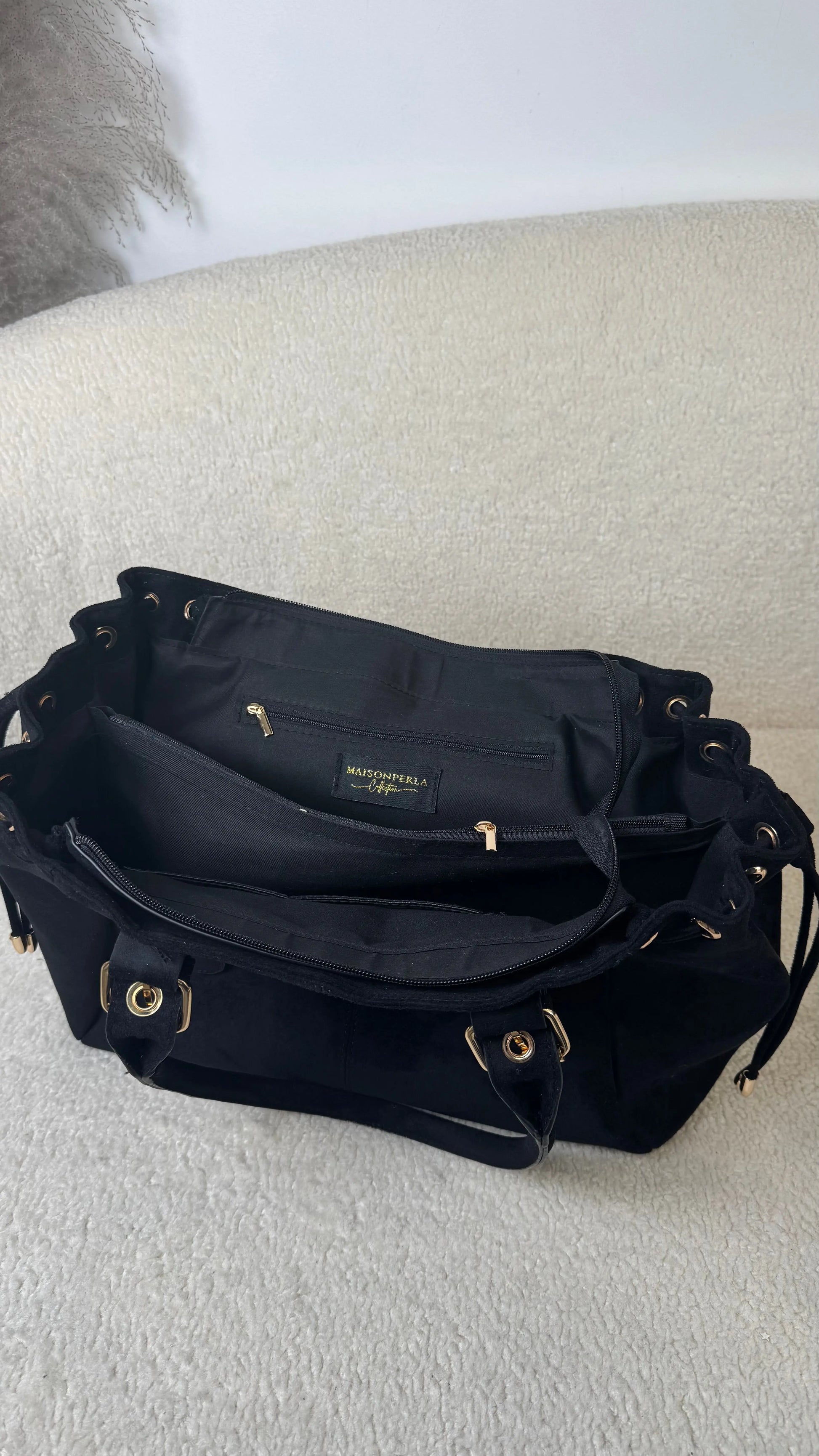 Sac Alma noir suédine by MaisonPerla MaisonPerla Collection