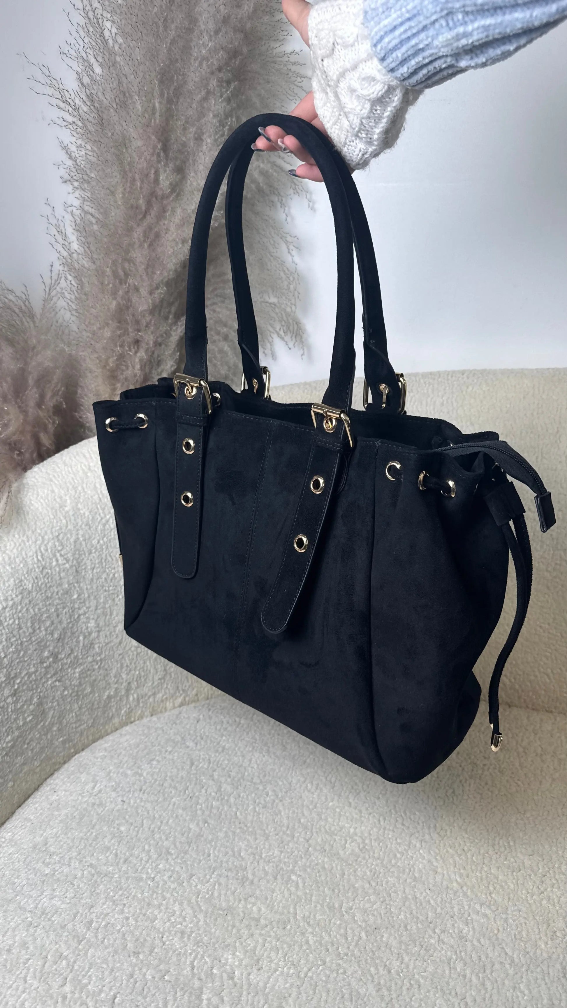 Sac Alma noir suédine précommande expédition le 15/12 MaisonPerla Collection
