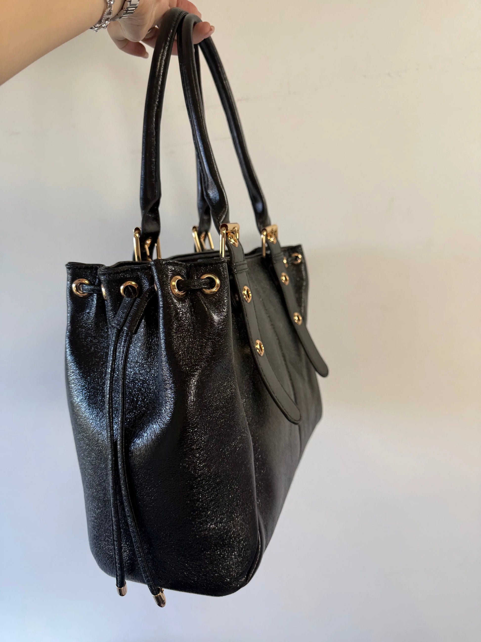 Sacs de cours MaisonPerla disponible vendredi à 18h MaisonPerla Collection