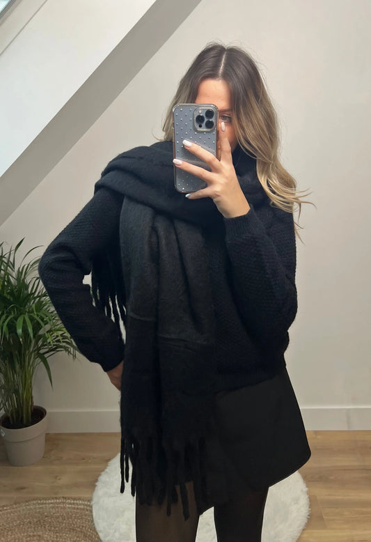 Écharpe Fluffy Noir MaisonPerla Collection